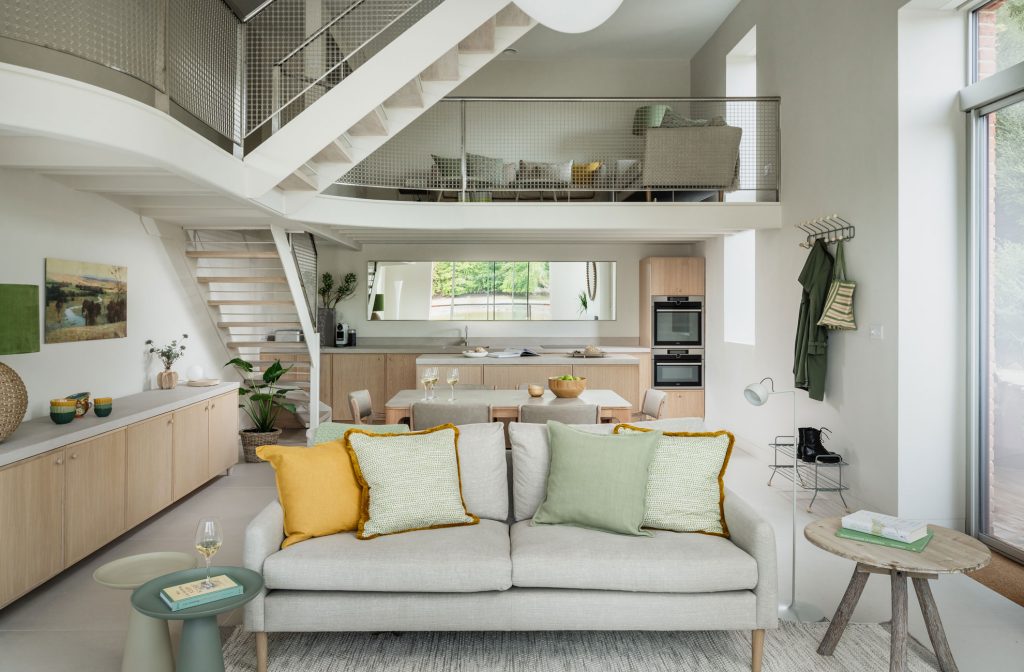 Stainless Fabs Ltd Plymouth - Internal contemporary staircases, glass and stainless steel staircase, glass wall divider design